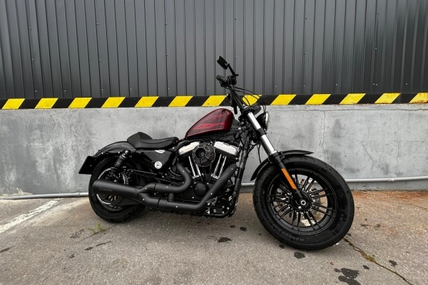 Harley Davidson XL1200X Forty-Eight - 320.000 Kč